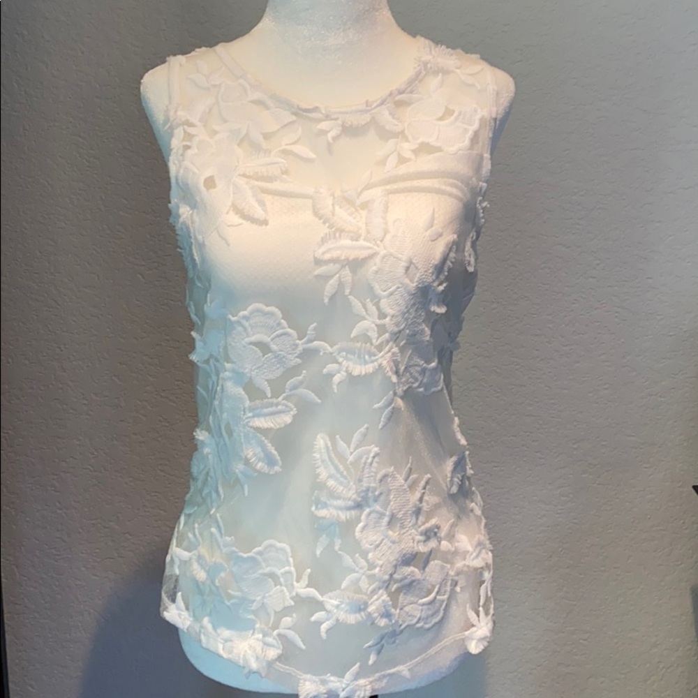 H&M White Embroidered Tank Size Small